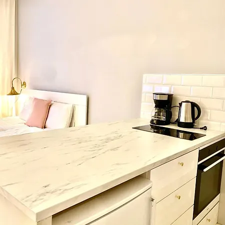 Katas Suite, Center Apartment *